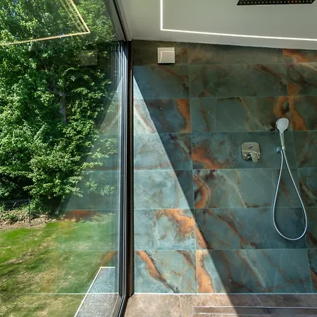 Kvarc Kabinok بيت ضيافة *