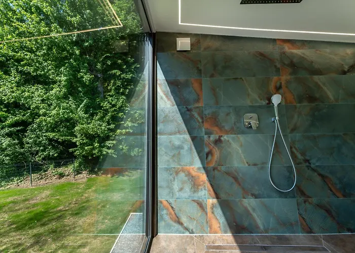 Kvarc Kabinok בית הארחה *